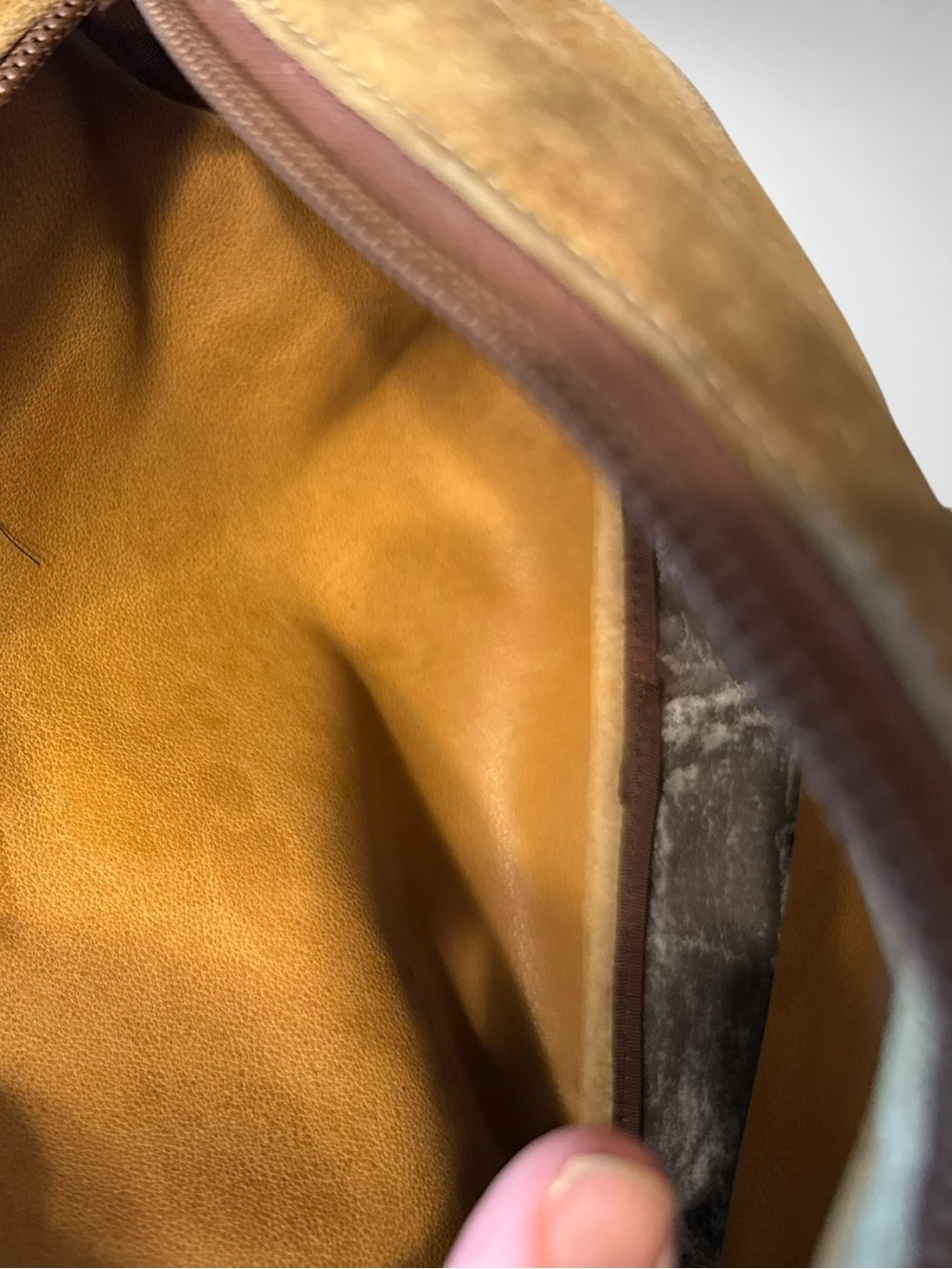 SOLD Loewe Suede Leather Crossbody Shoulder Bag Brown Anagram Logo Vintage - Picture 10 of 13